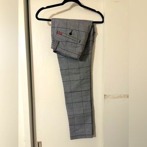 Levis Slim Taper Chinos